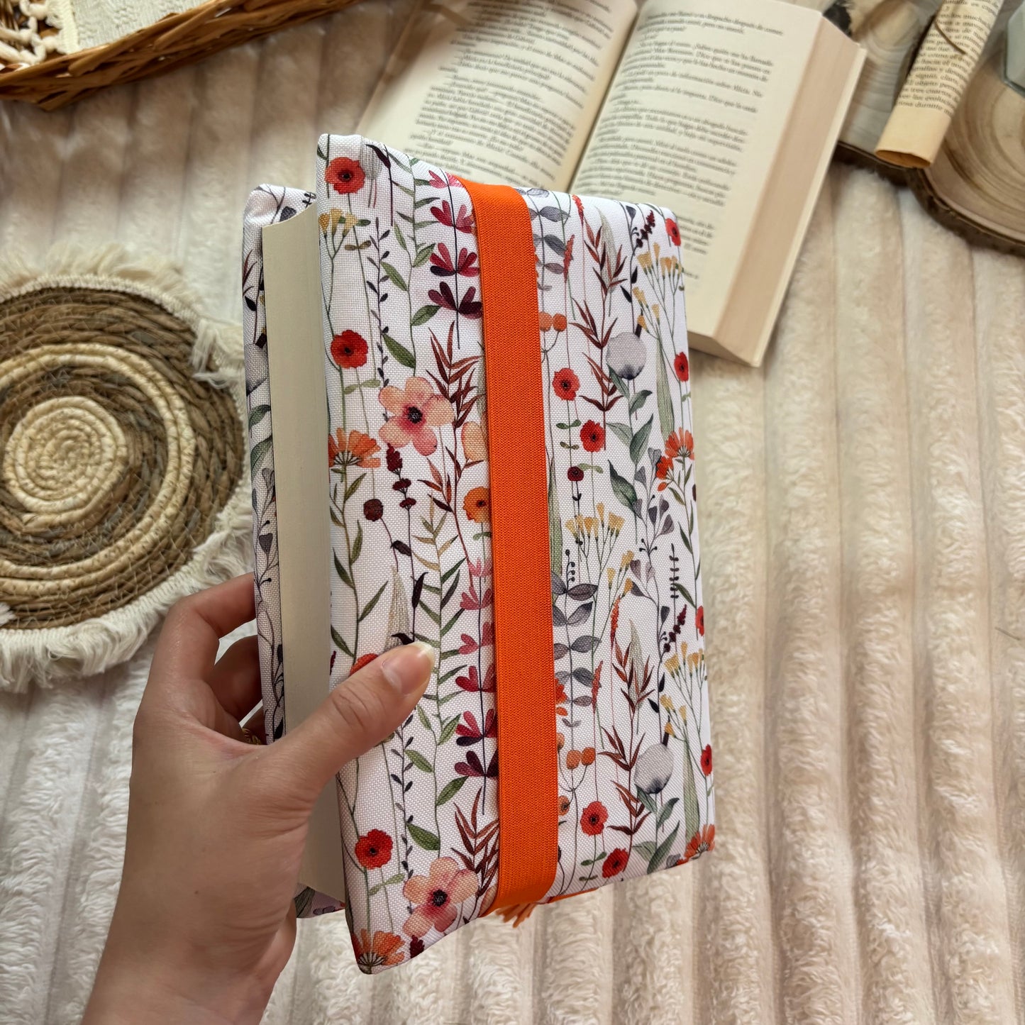 Funda ajustable ramas de flores impermeable