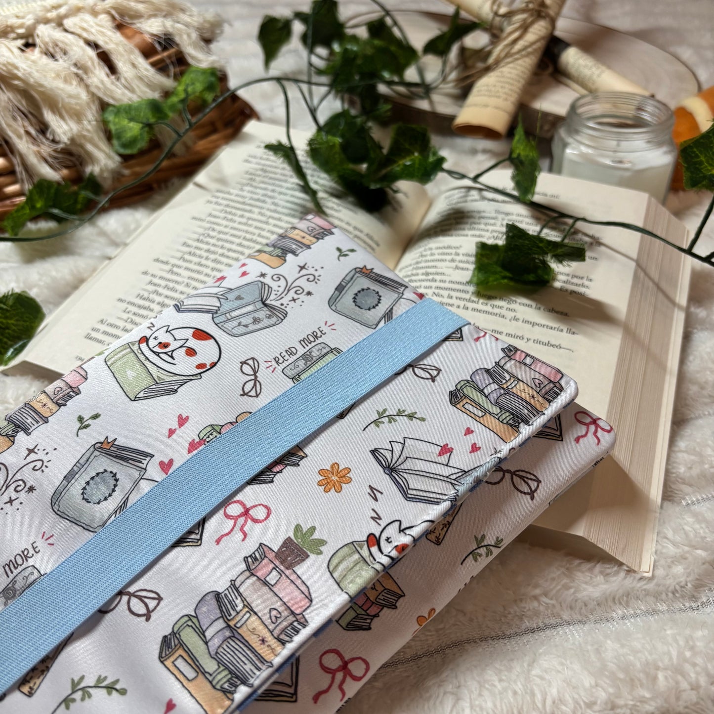 Funda de solapas para ebook gatitos lectores