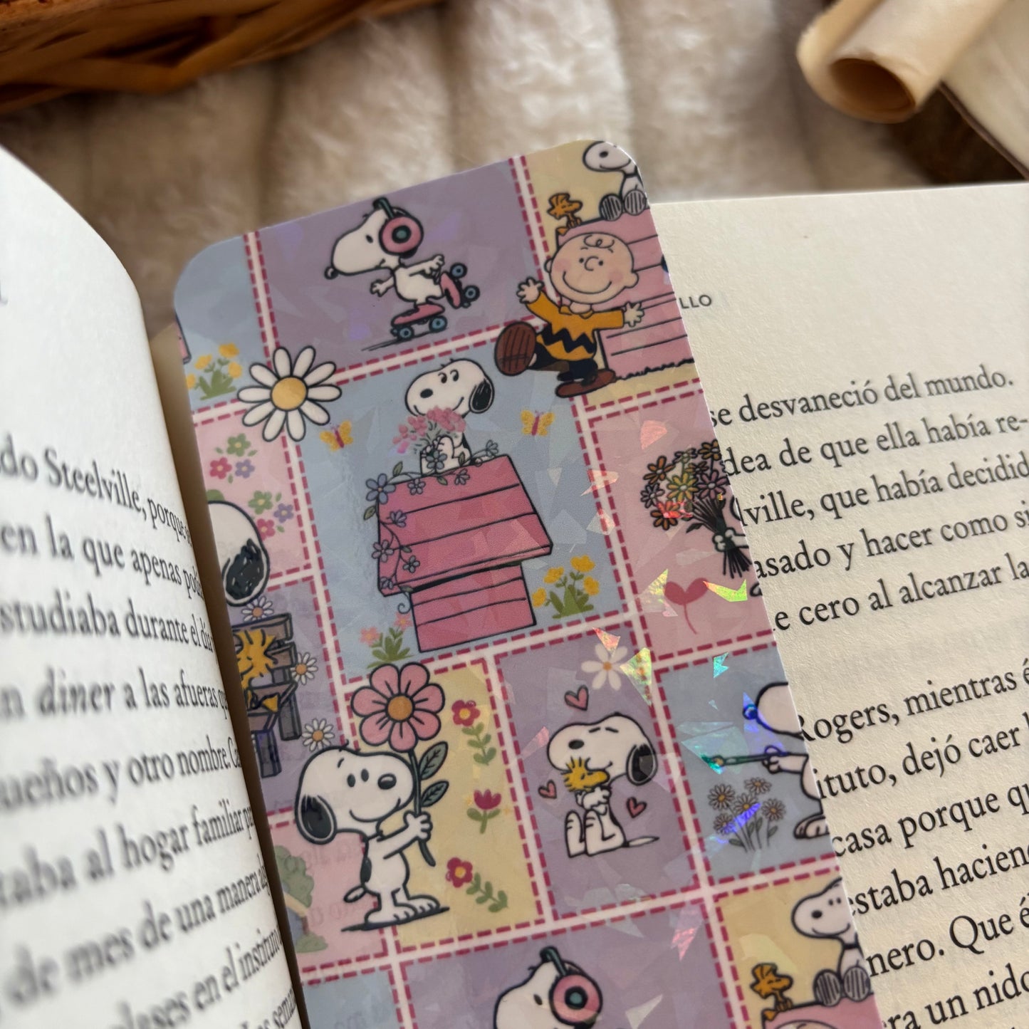Marcapáginas snoopy en la vida holográfico