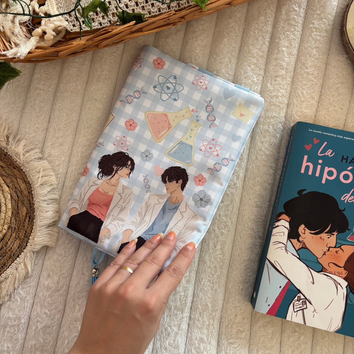 Funda ajustable impermeable inspirada en La hipótesis del amor impermeable
