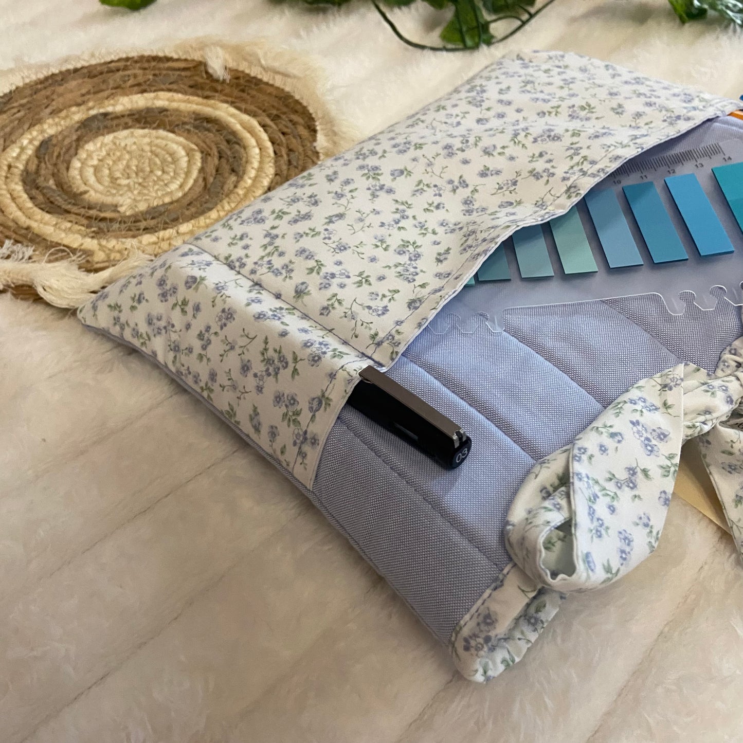 Funda literaria Bloom acolchada con bolsillos