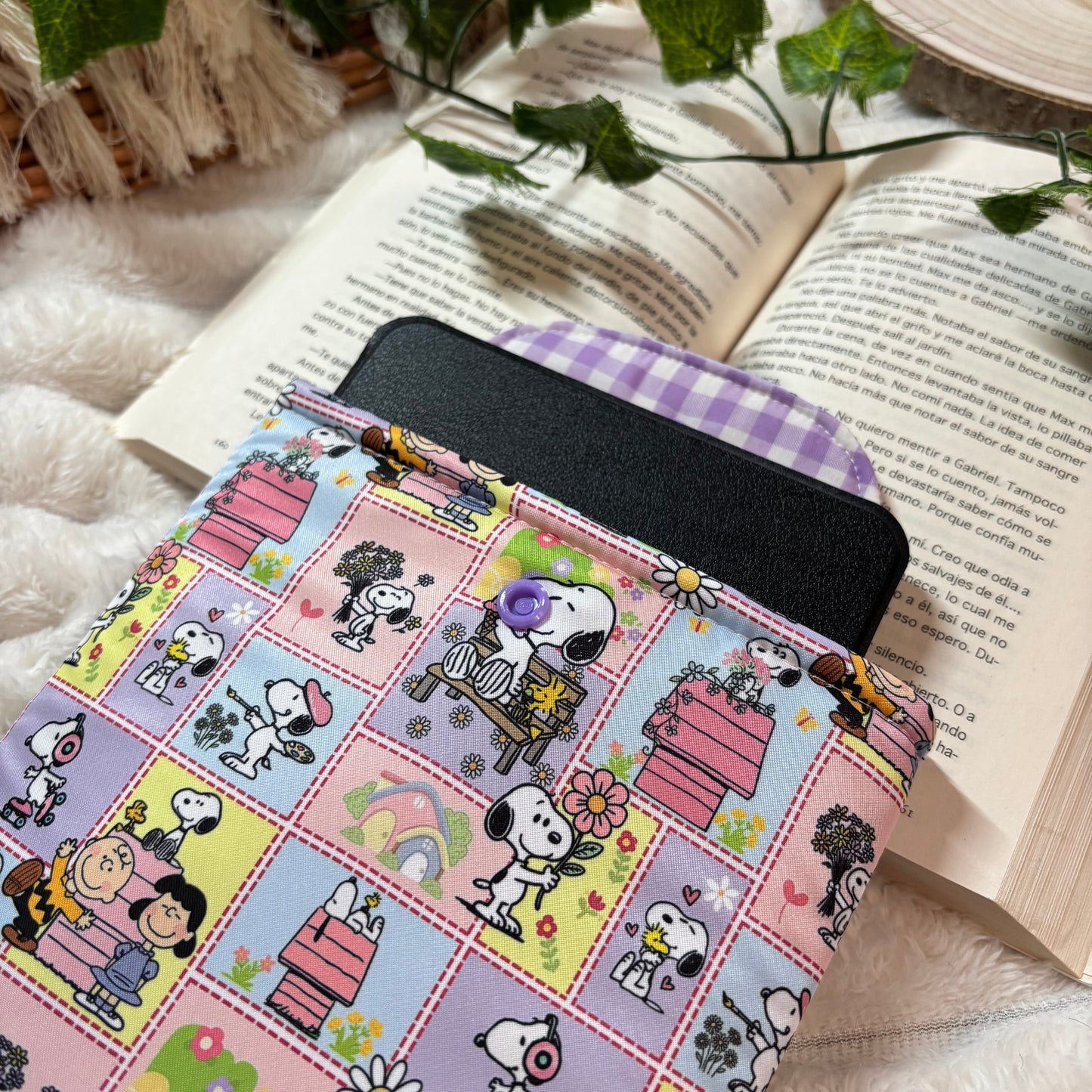 Funda kindle/kobo libra colour Snoopy en la vida
