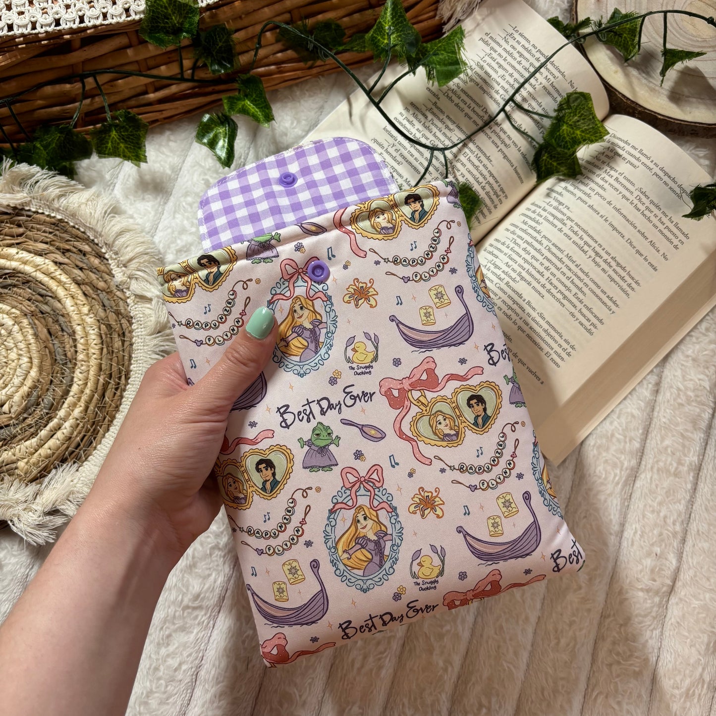 Funda kindle/kobo libra colour Rapunzel y Finn