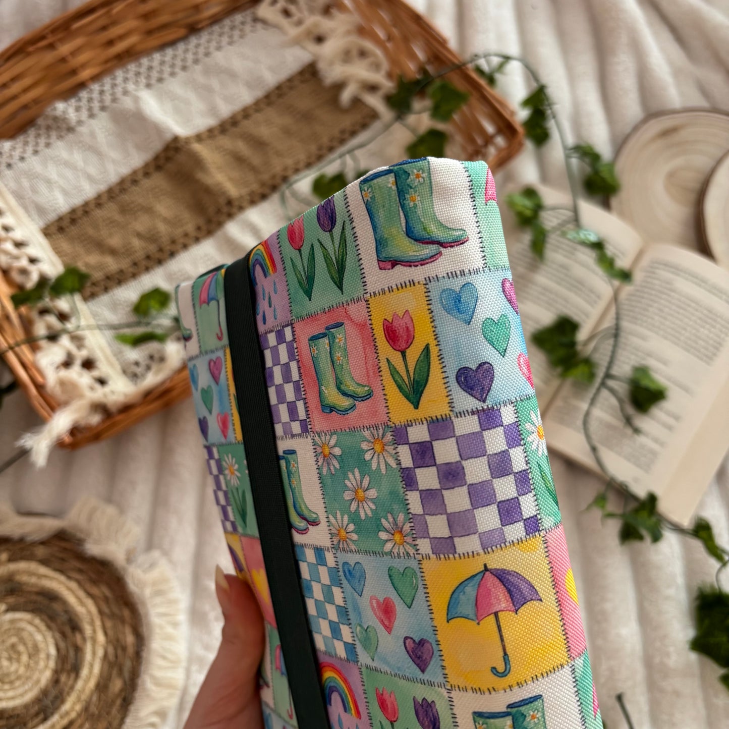 Funda ajustable corazones de Abril impermeable