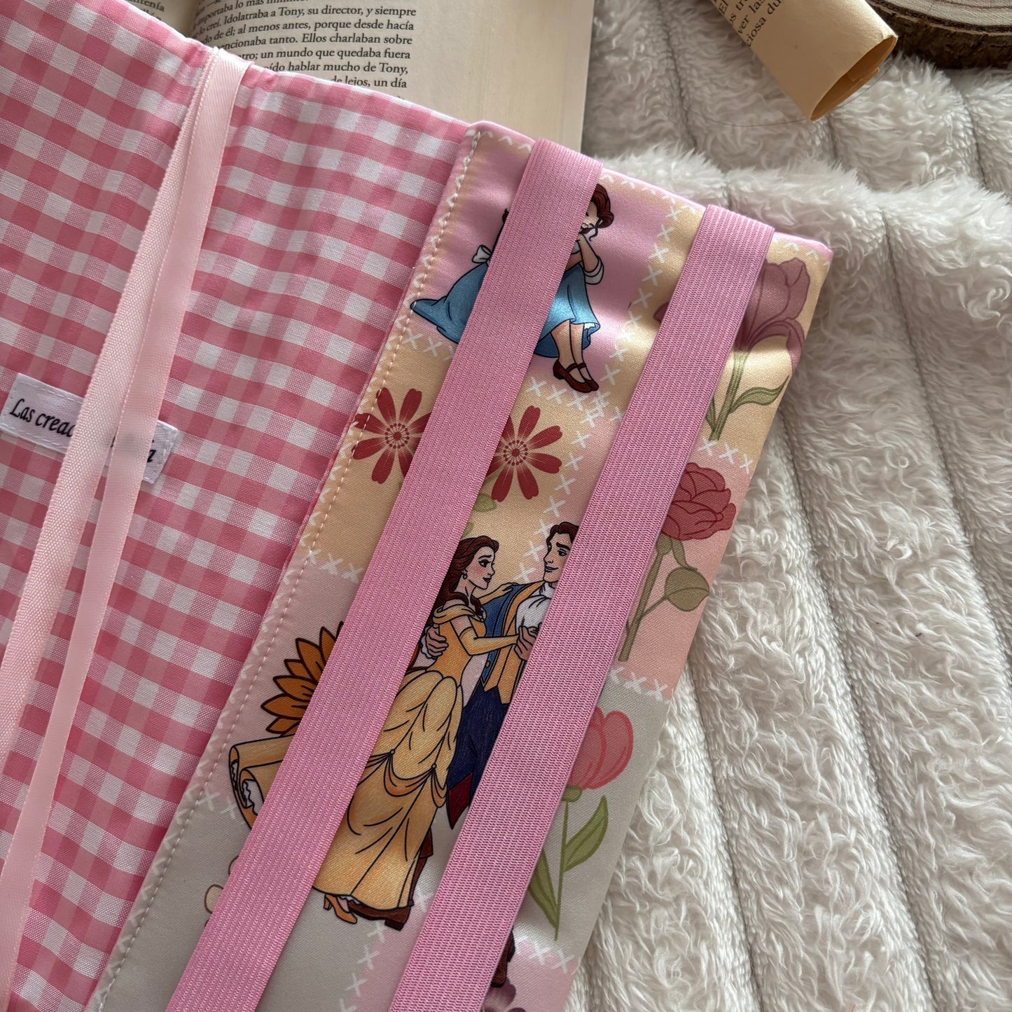 Funda ajustable Bella en primavera