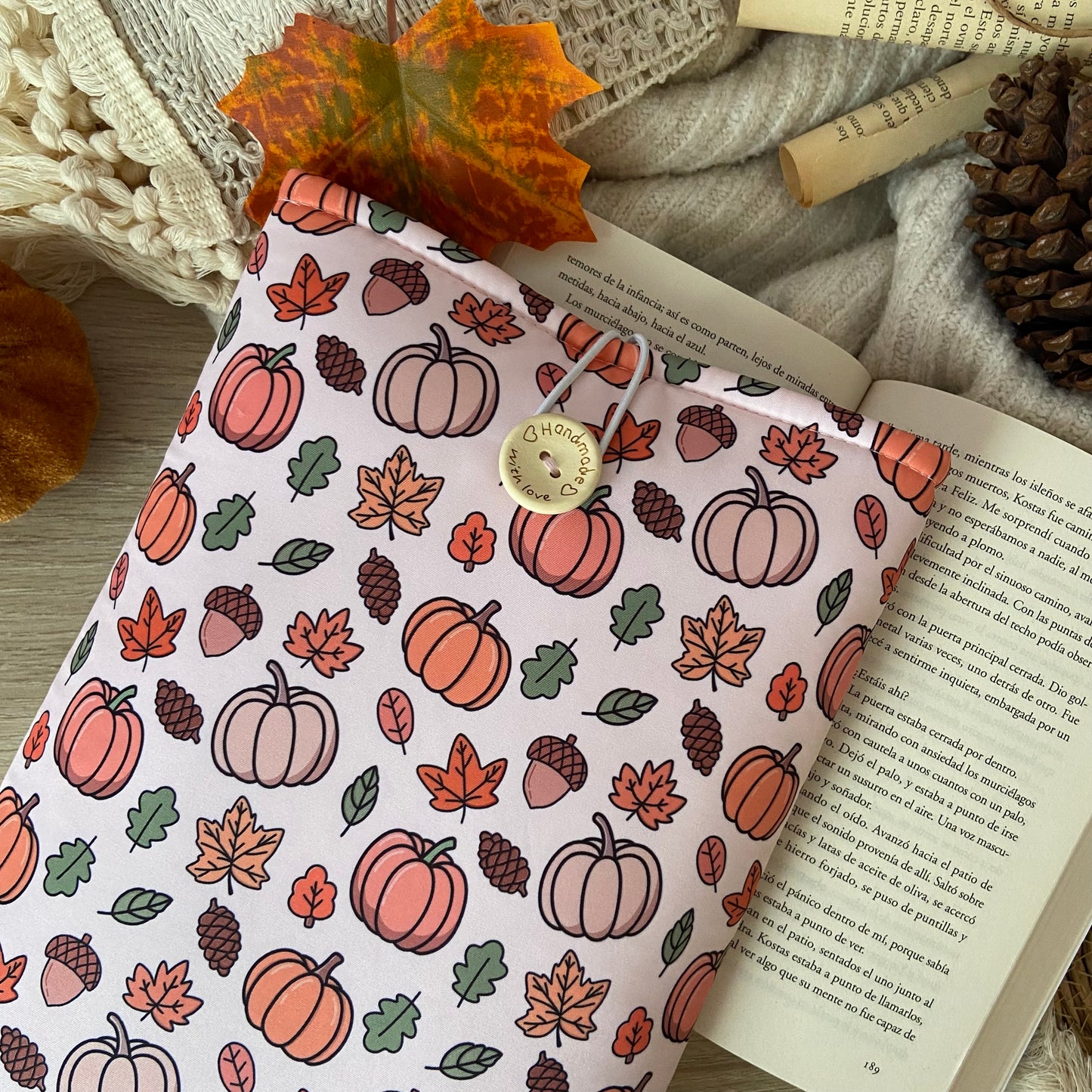 Funda literaria calabazas en otoño