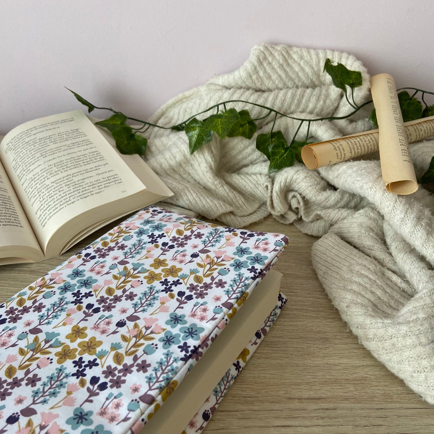 Funda ajustable flores en el jardín