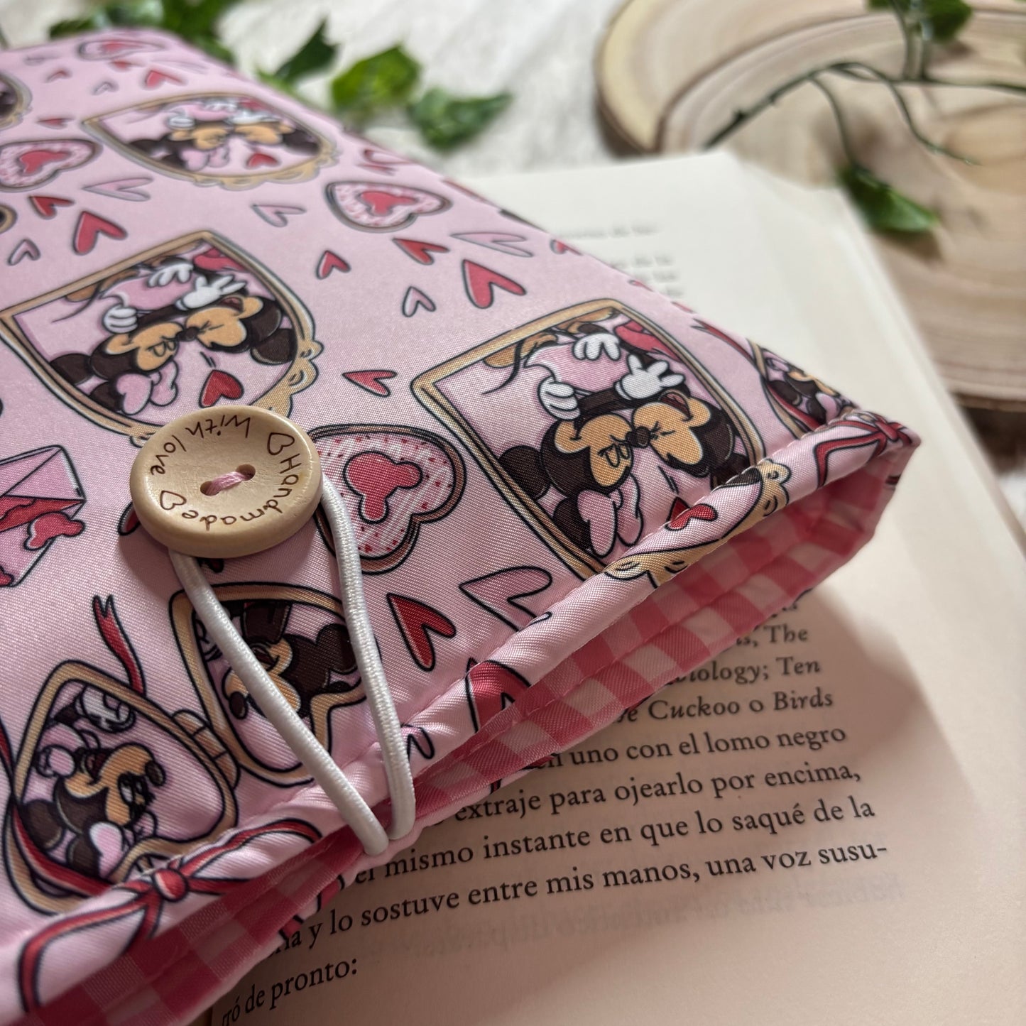 Funda literaria Mickey y Minnie enamorados