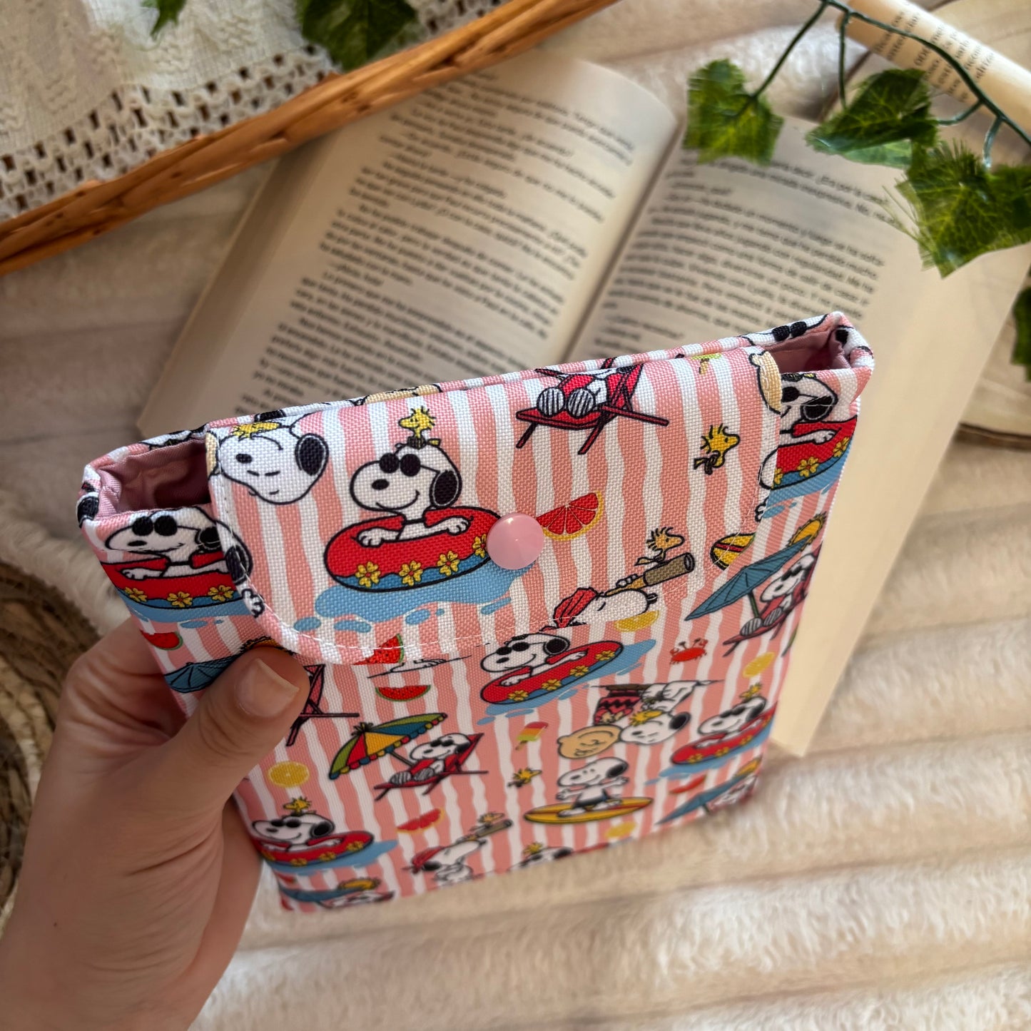 Funda kindle/kobo libra colour Snoopy veraniego impermeable