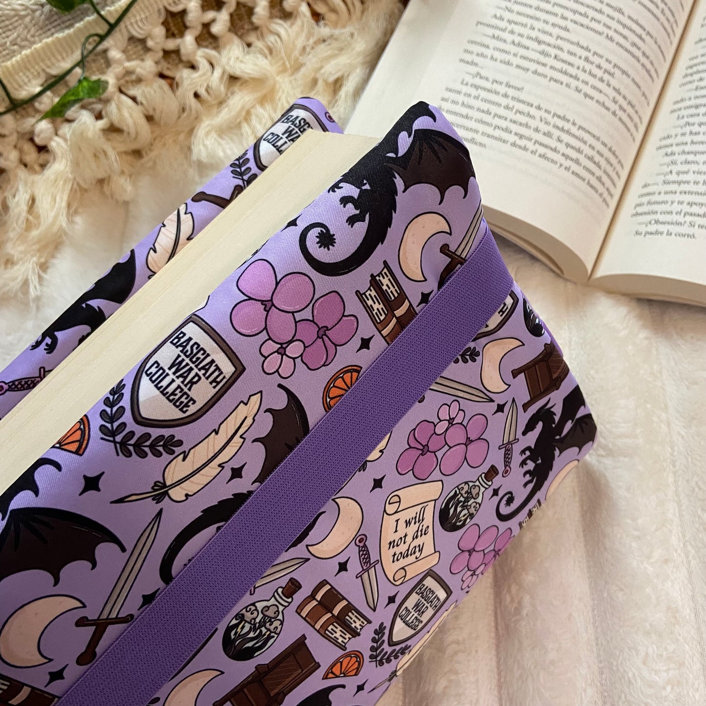 Funda ajustable Basgiath war college