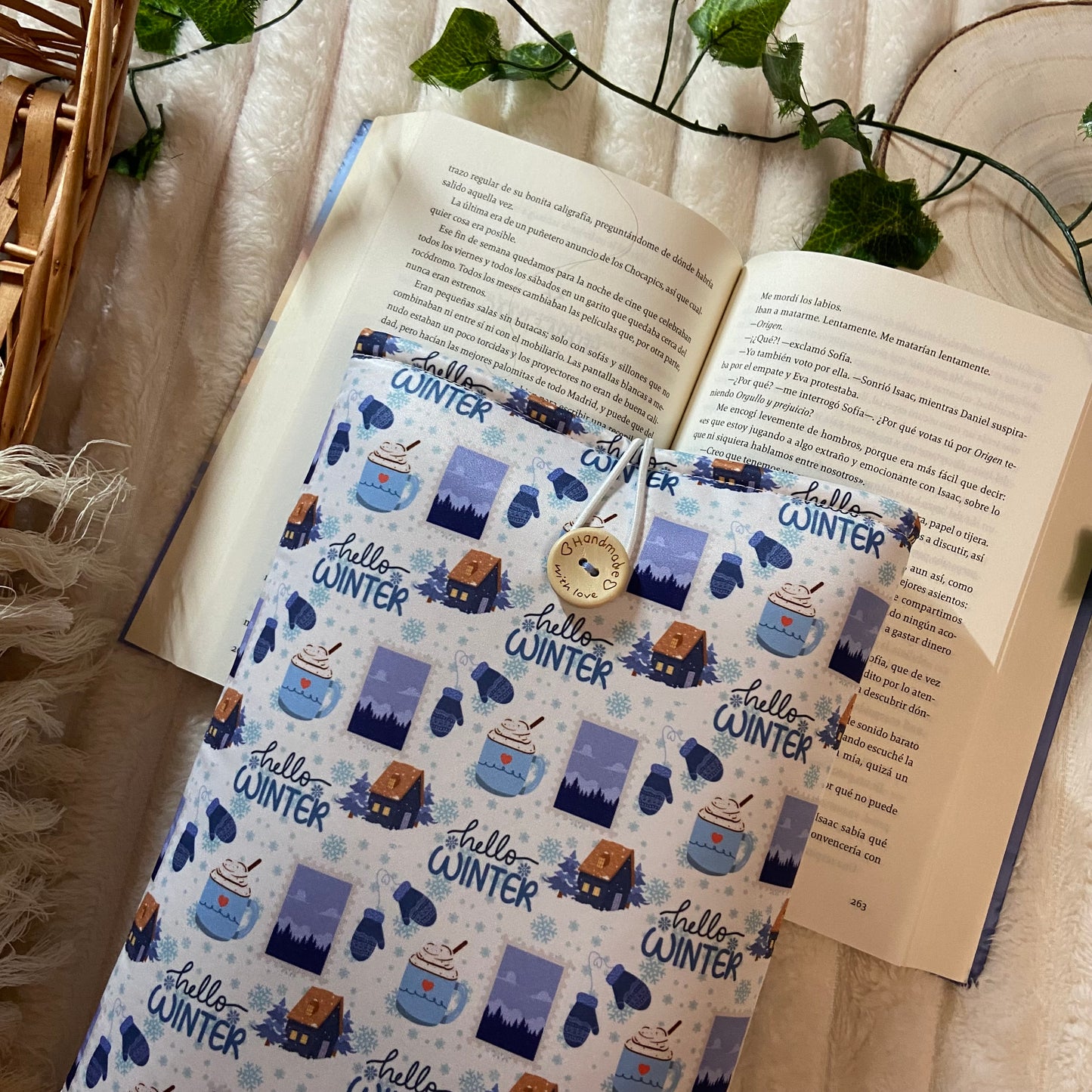 Funda literaria hello winter