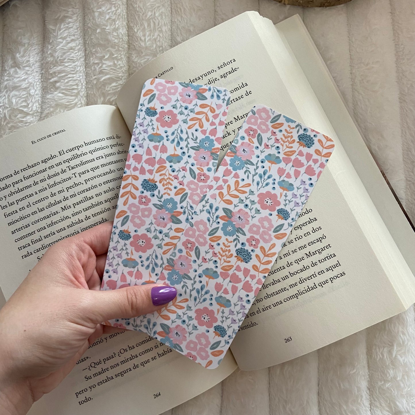 Marcapáginas florado