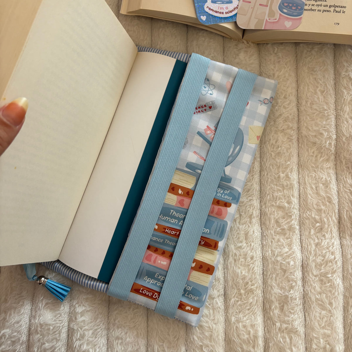 Funda ajustable impermeable inspirada en La hipótesis del amor impermeable