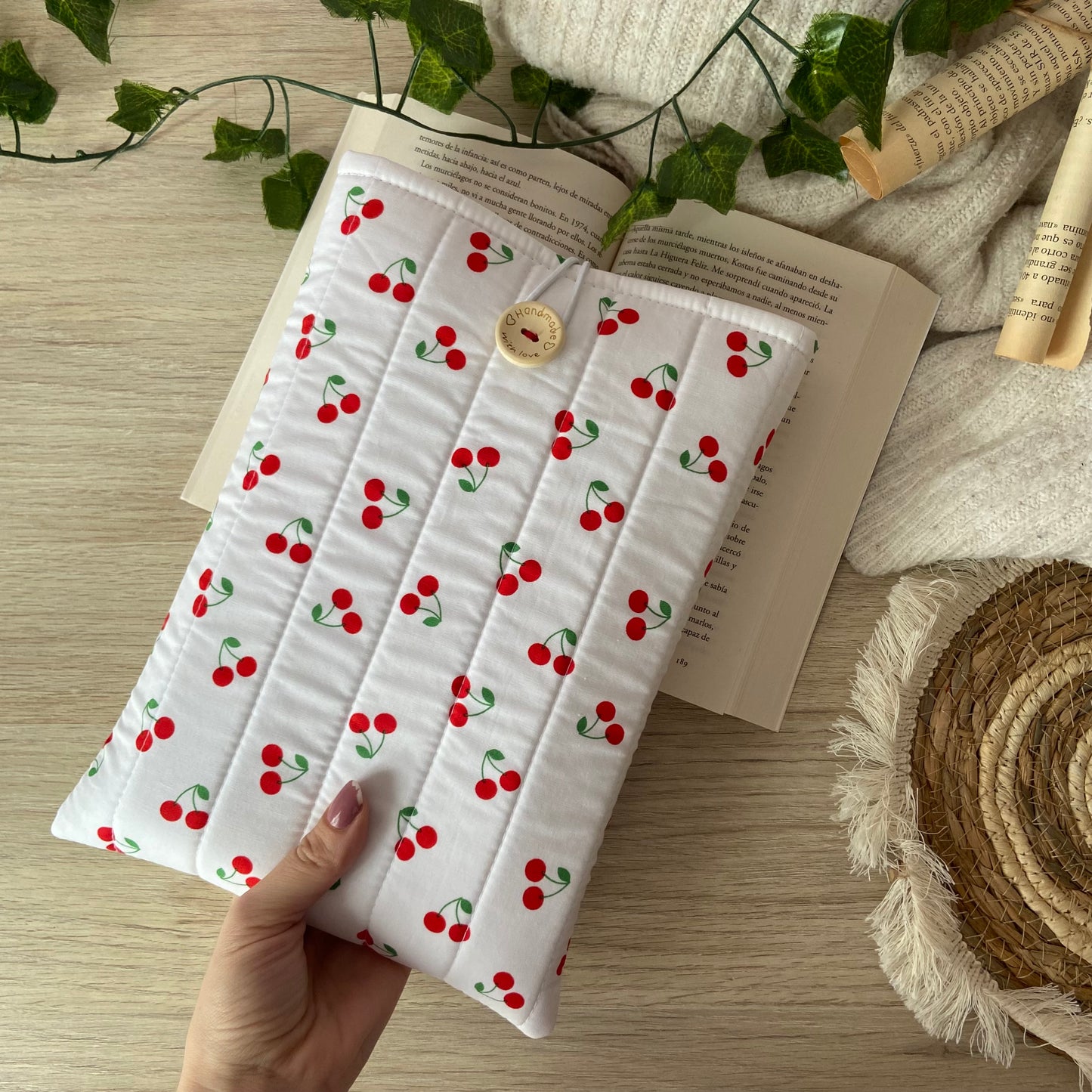 Funda literaria cerezitas