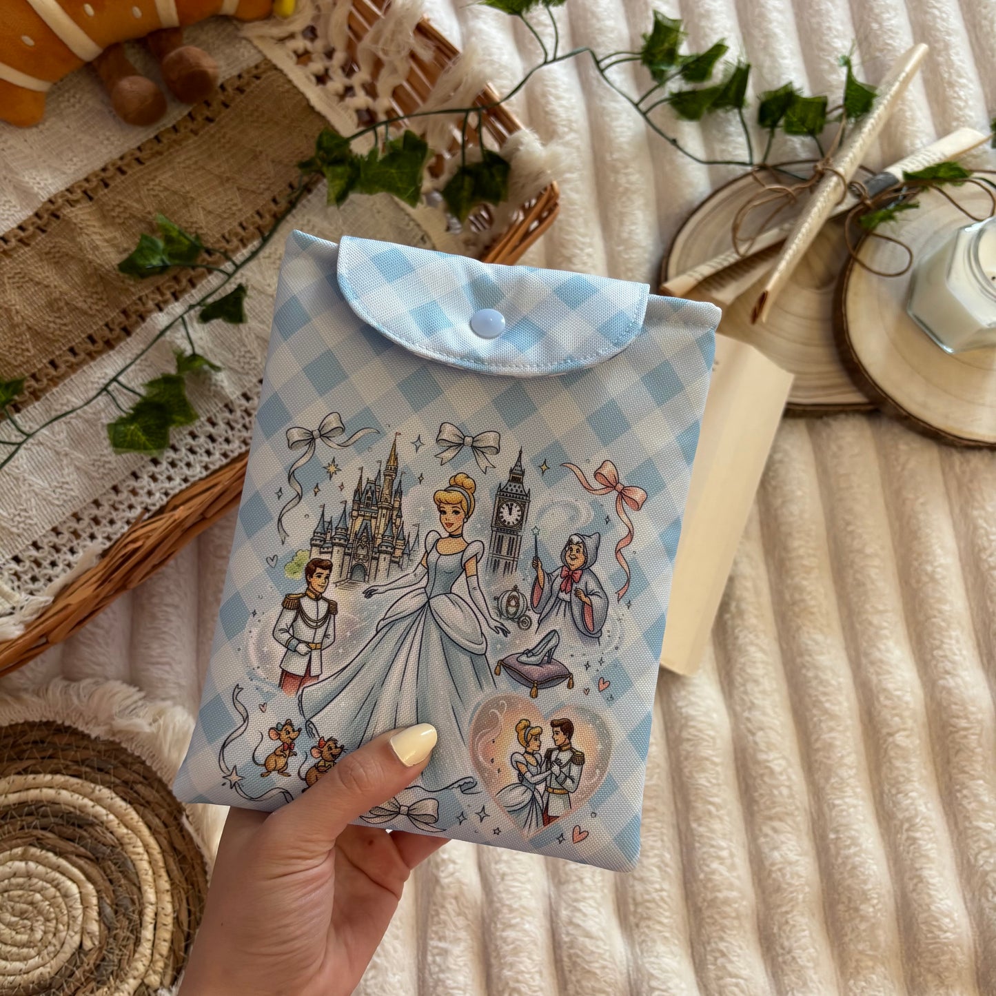Funda kindle/kobo Cenicienta impermeable