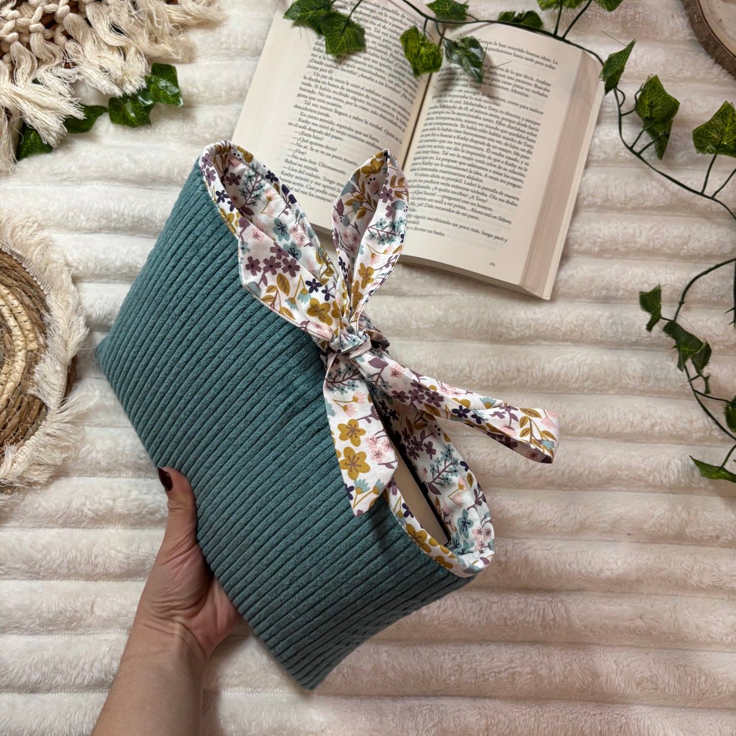 Funda literaria Roma de pana