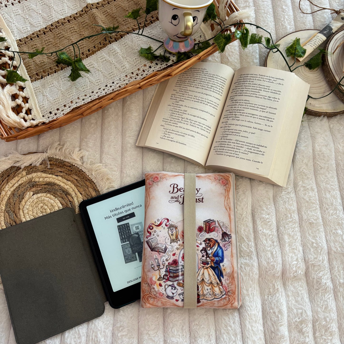 Funda de solapas para ebook érase una vez Bella y Bestia impermeable