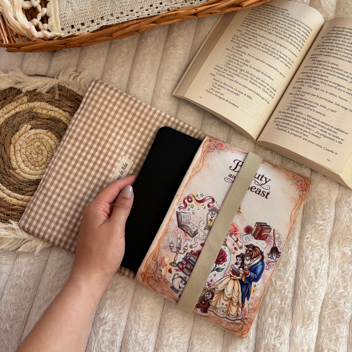 Funda de solapas para ebook érase una vez Bella y Bestia impermeable