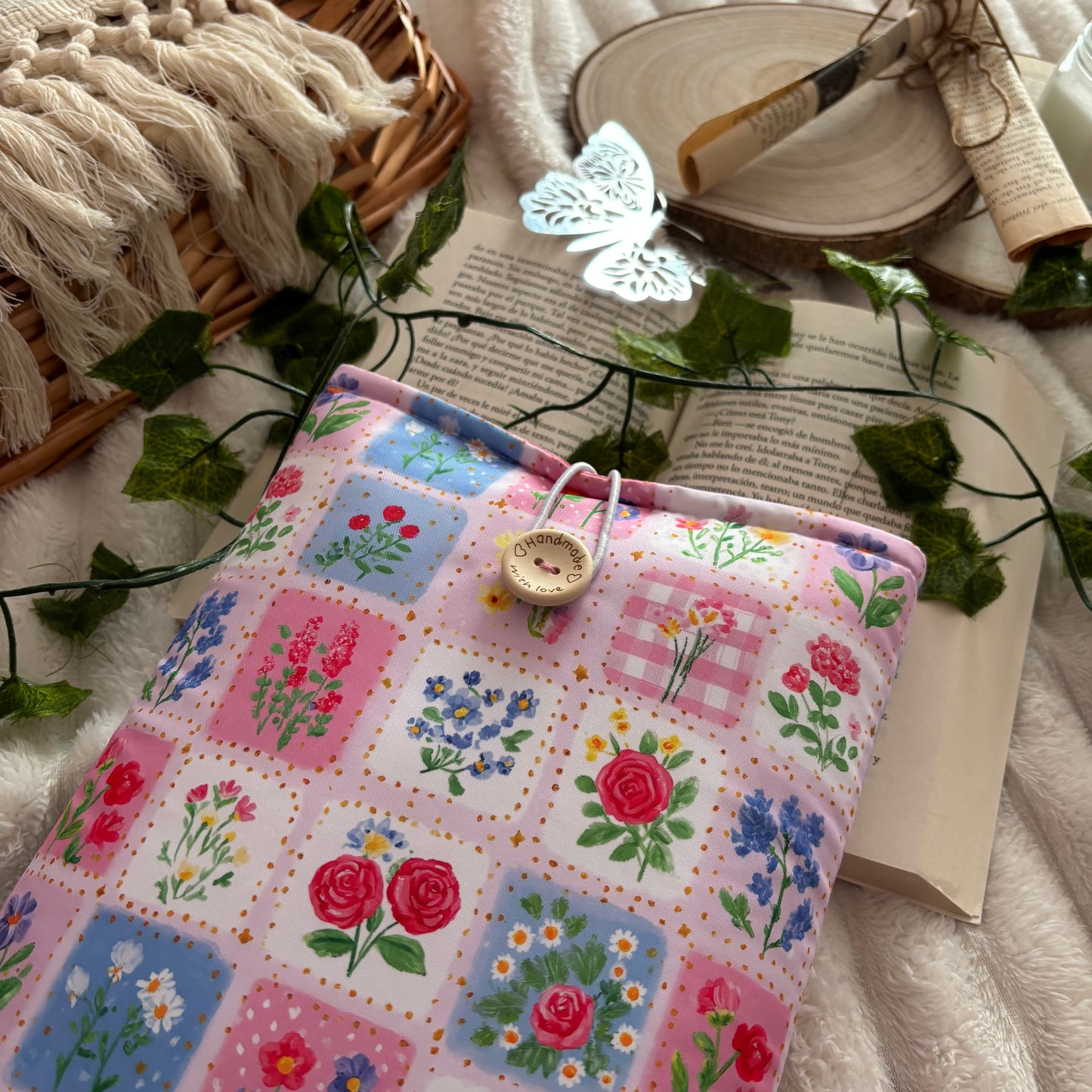 Funda literaria esencia primaveral