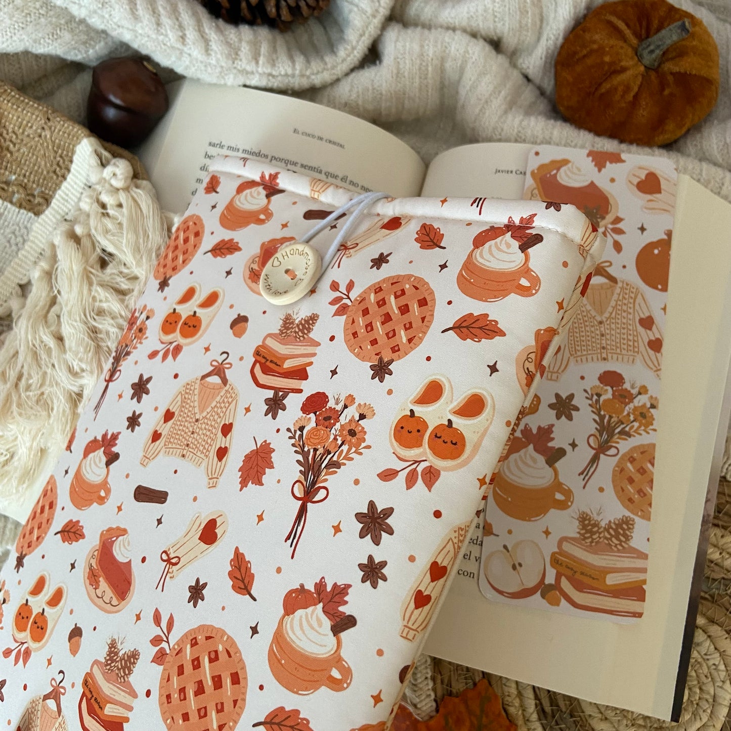 Funda literaria here comes the Autumn