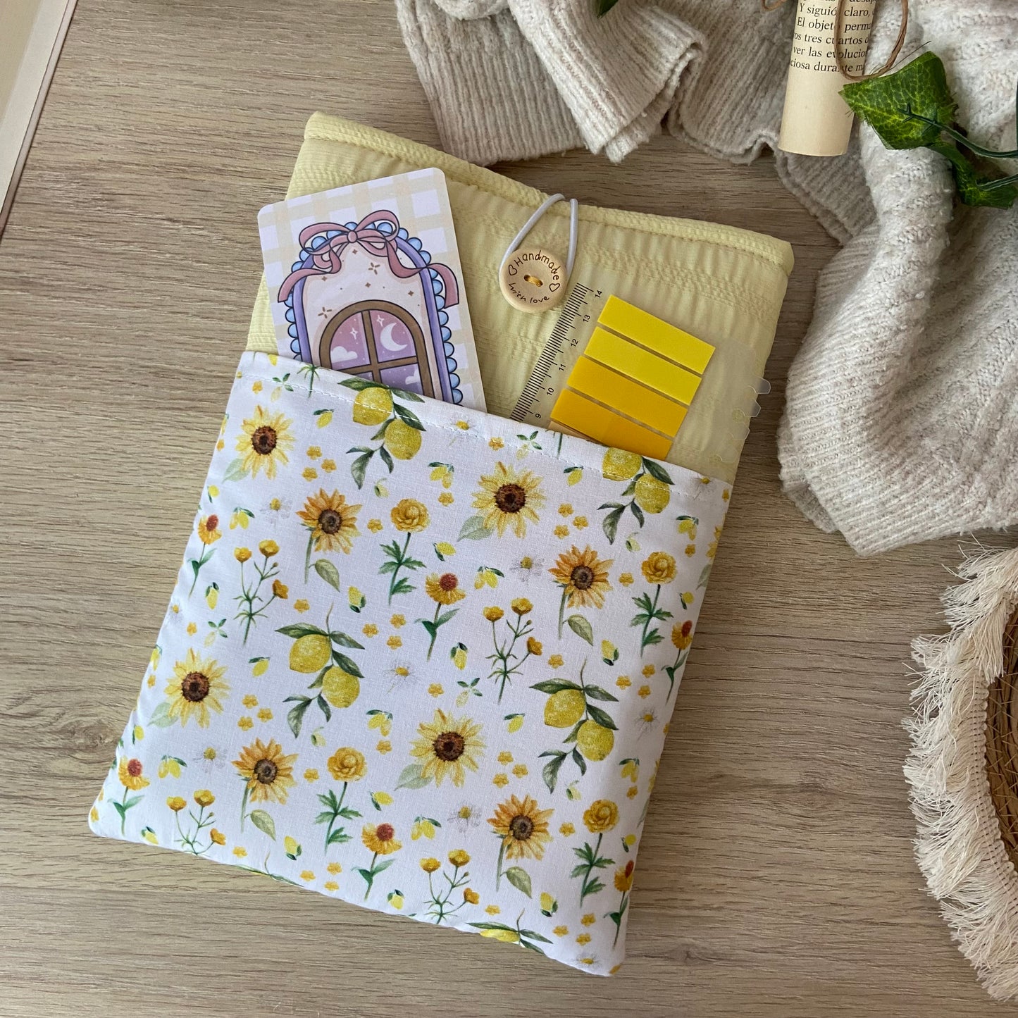 Funda literaria girasoles y limones con bolsillo