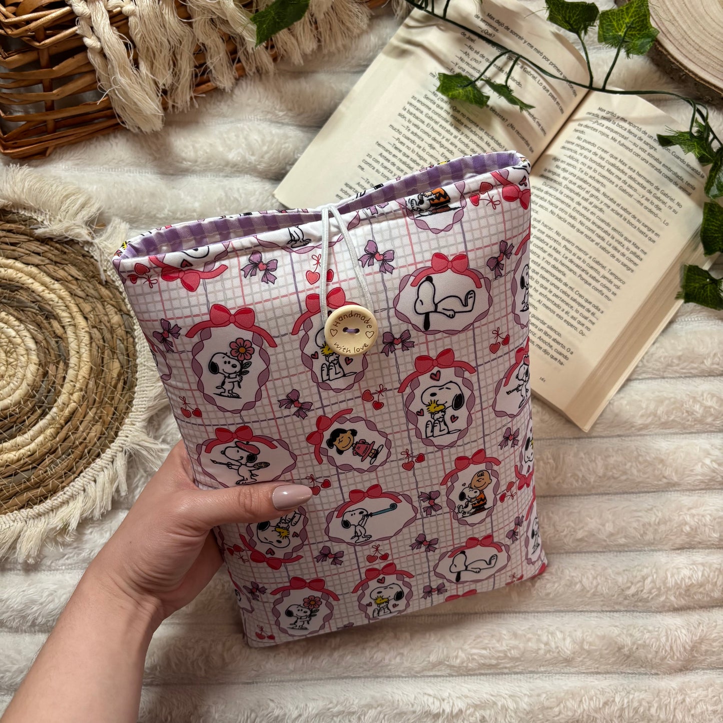 Funda literaria cute Snoopy