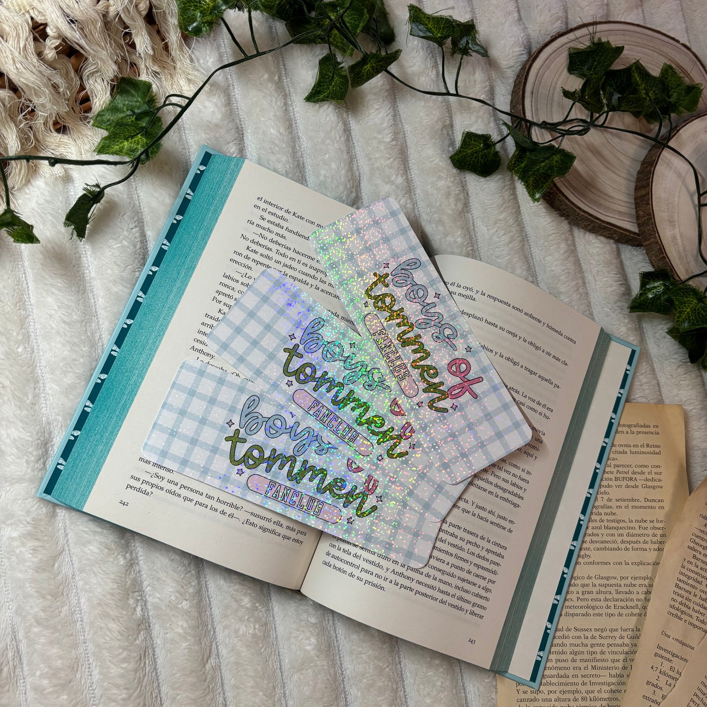 Marcapáginas Boys of Tommen bookclub holográfico