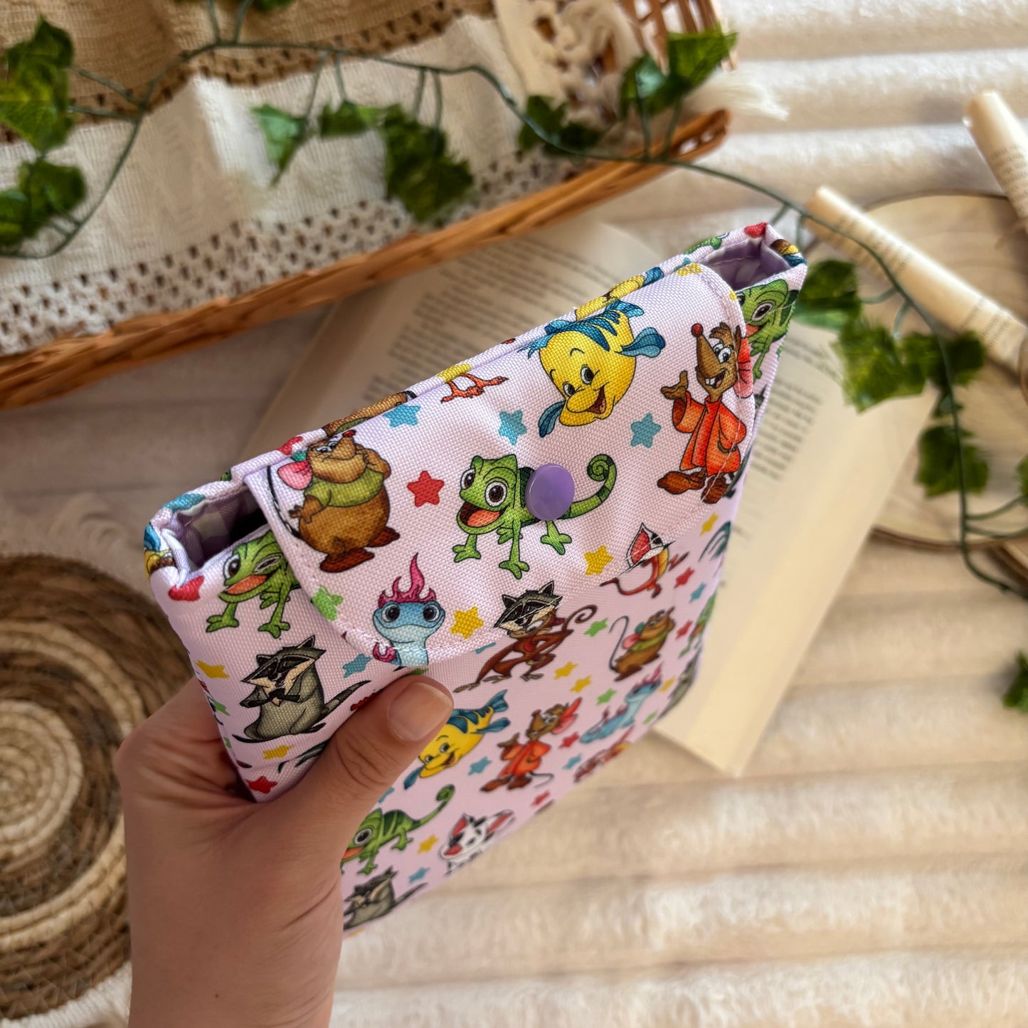 Funda kindle/kobo libra colour mascotas Disney impermeable