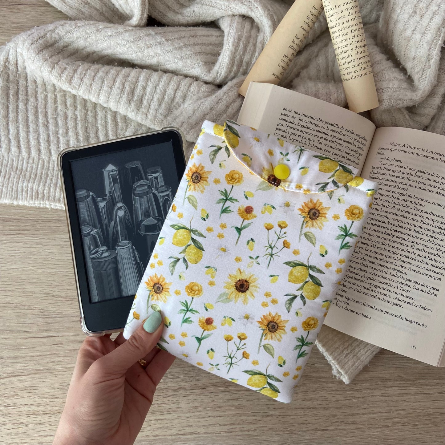 Funda kindle/kobo libra colour girasoles y limones