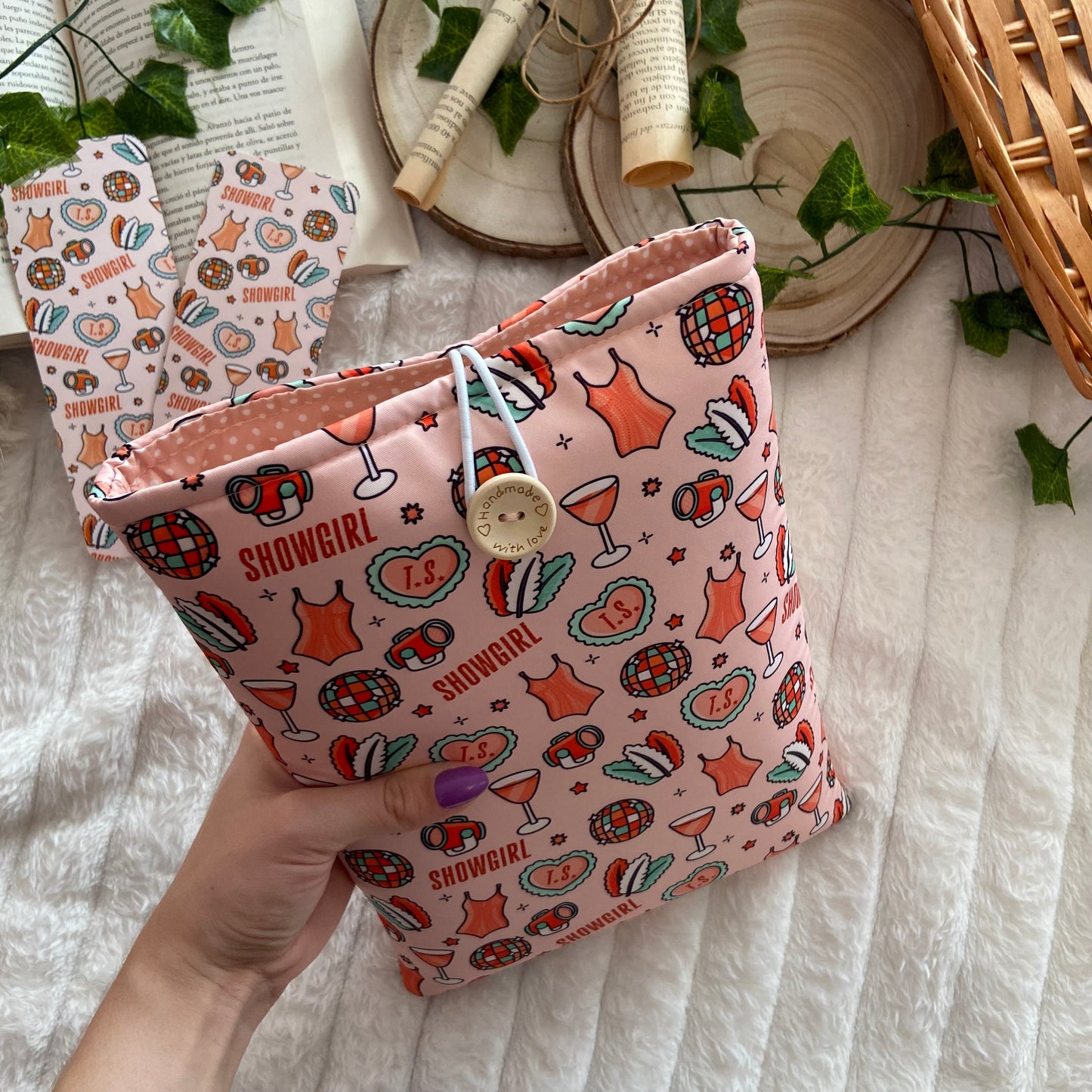 Funda literaria Taylor Swift The life of a showgirl