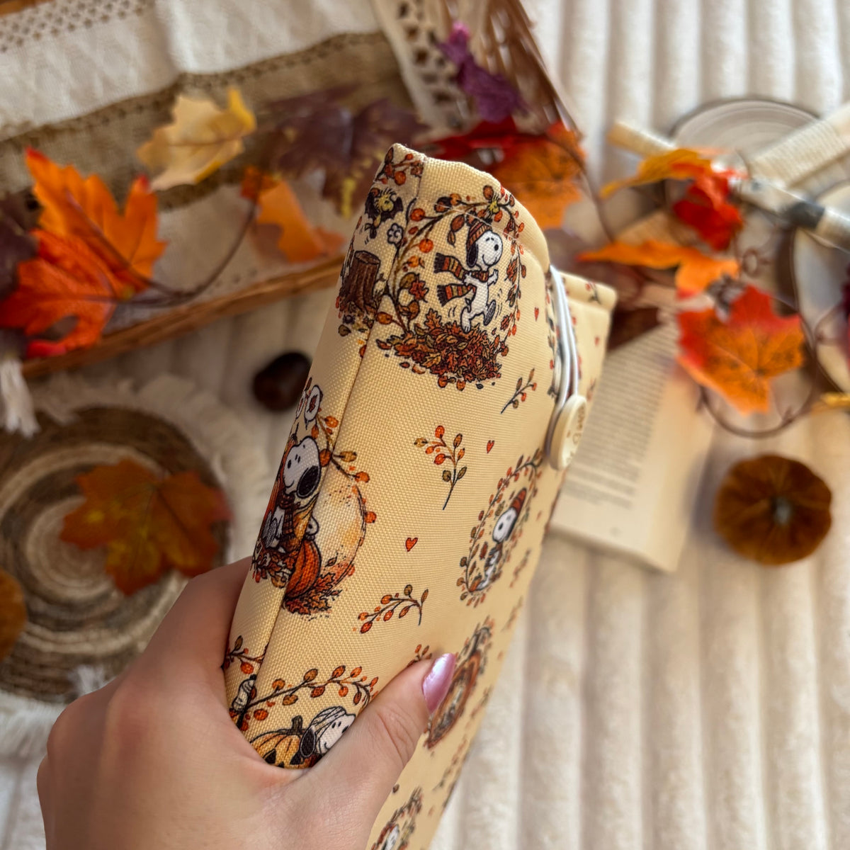 Funda literaria Hello autumn Snoopy impermeable