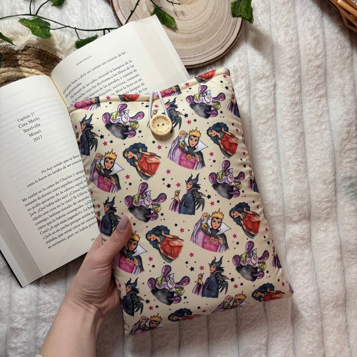 Funda literaria Villanas Disney