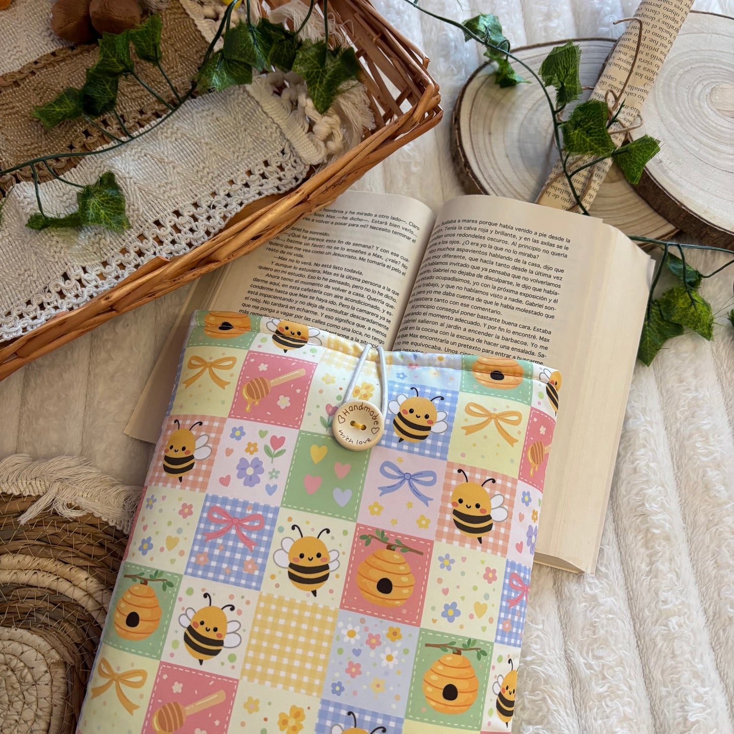 Funda literaria abejitas