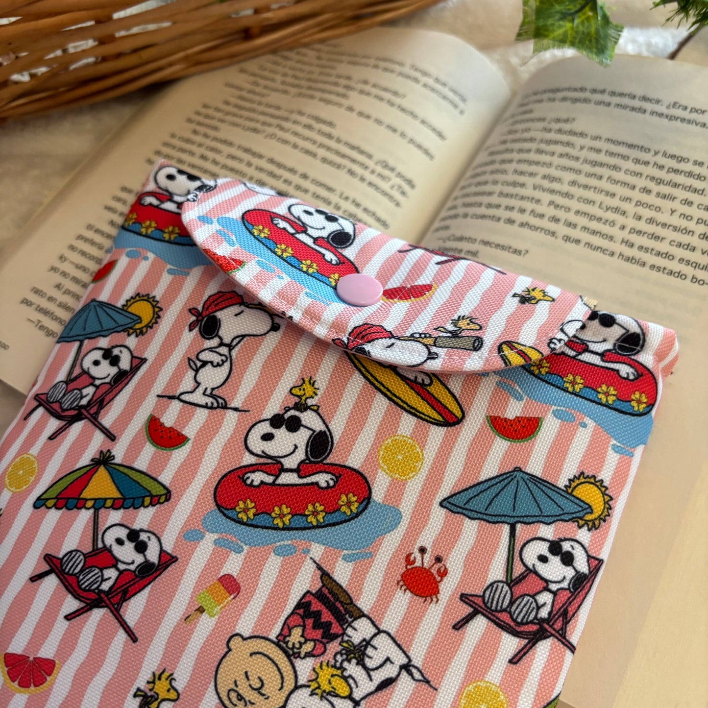 Funda kindle/kobo libra colour Snoopy veraniego impermeable