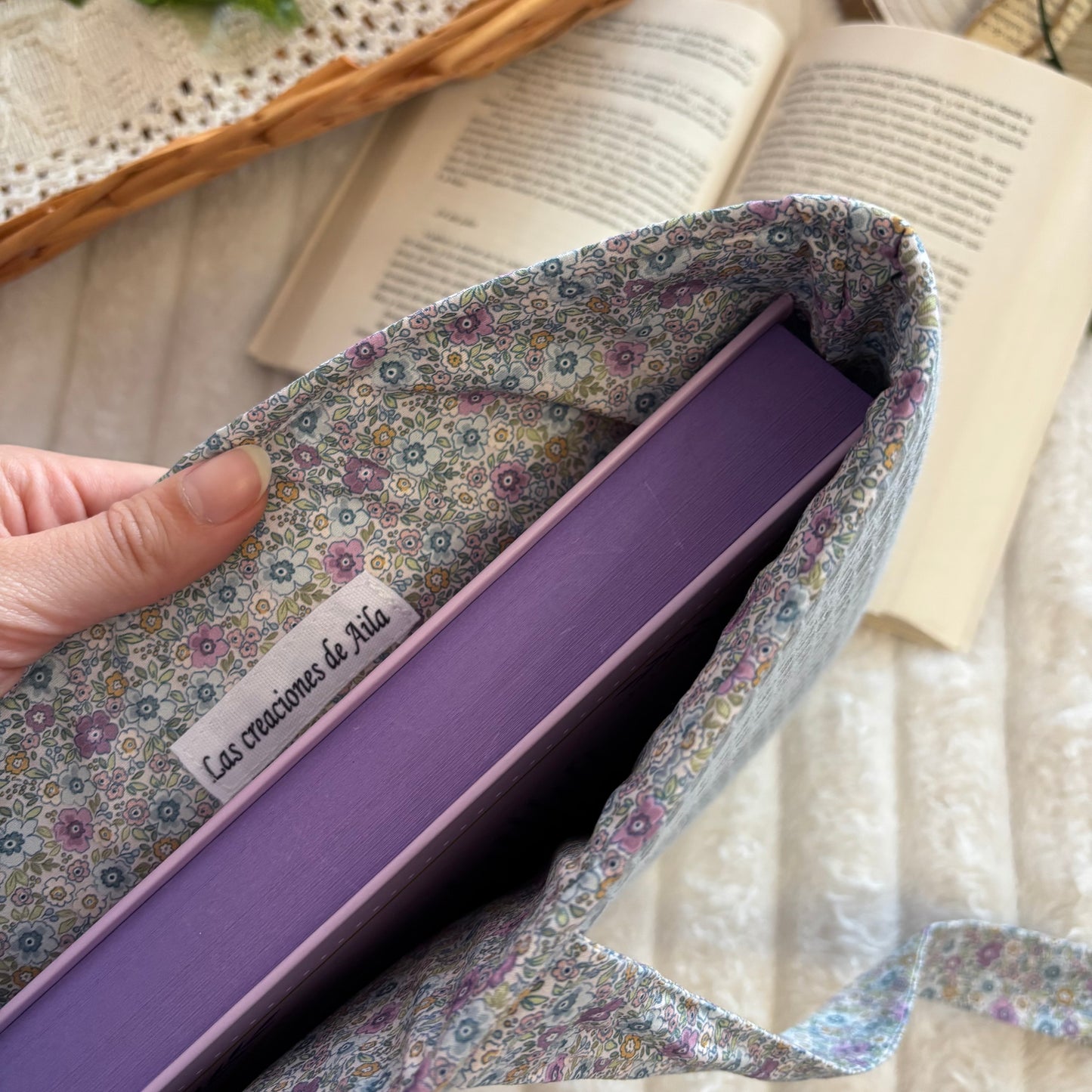 Funda literaria Aura