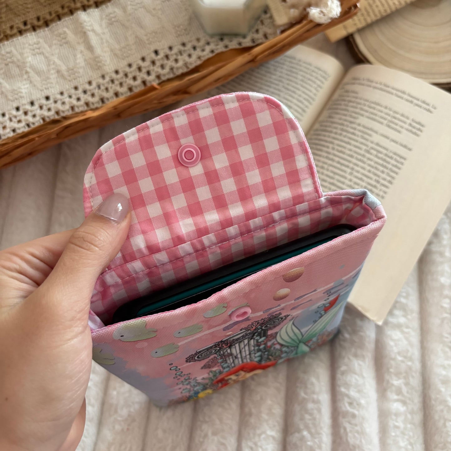 Funda kindle/kobo libra colour La sirenita under the sea impermeable