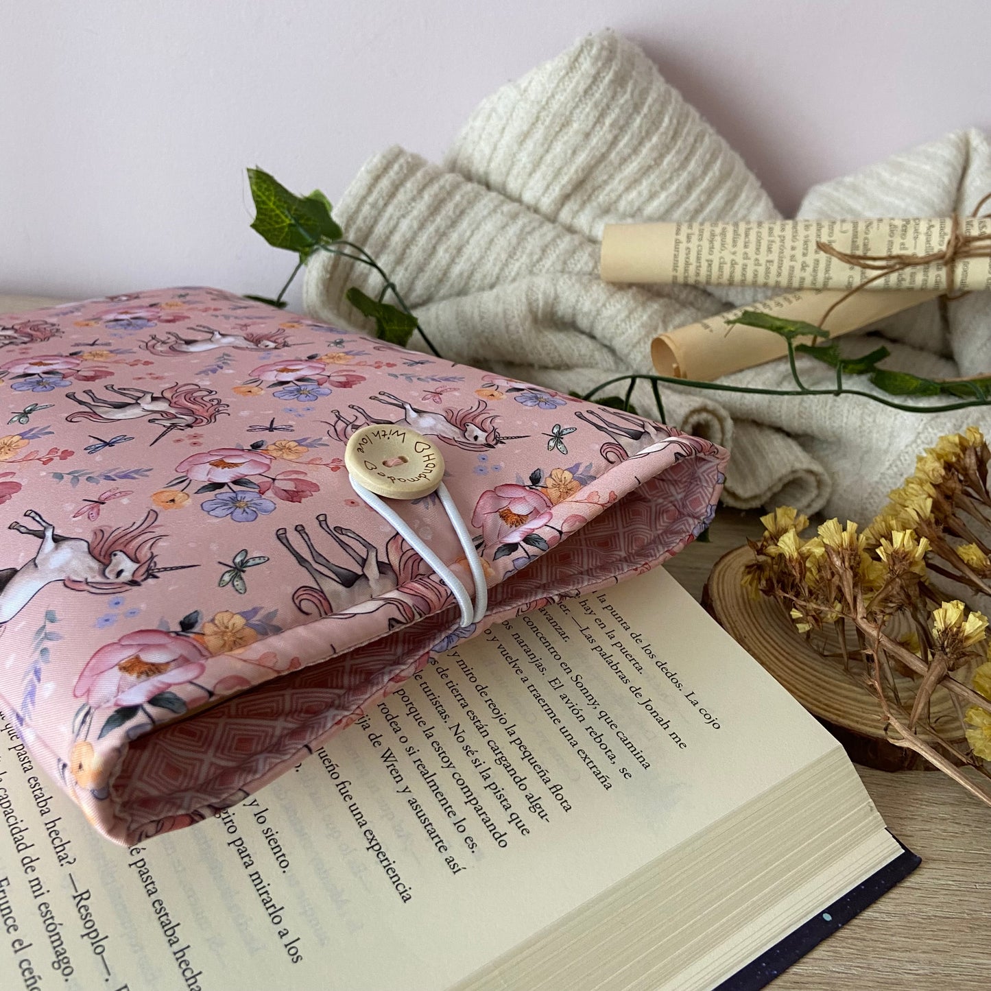 Funda literaria unicornios