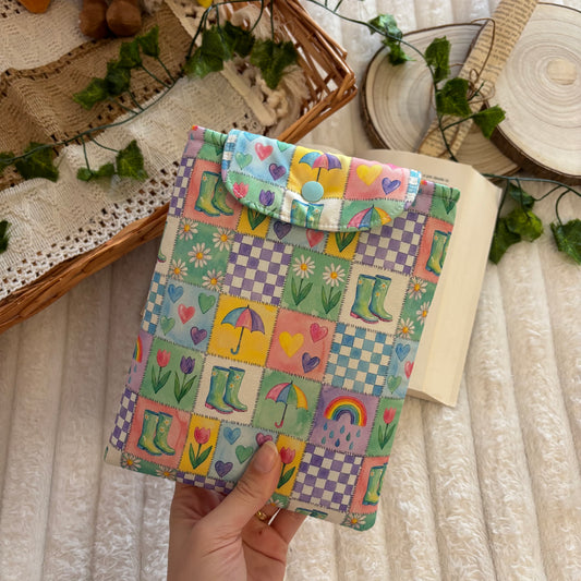 Funda kindle/kobo libra colour corazones de Abril