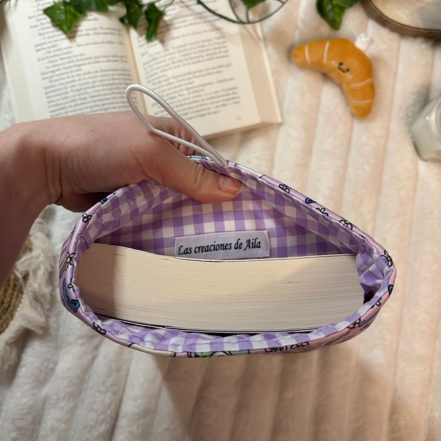 Funda literaria Monstruos S.A