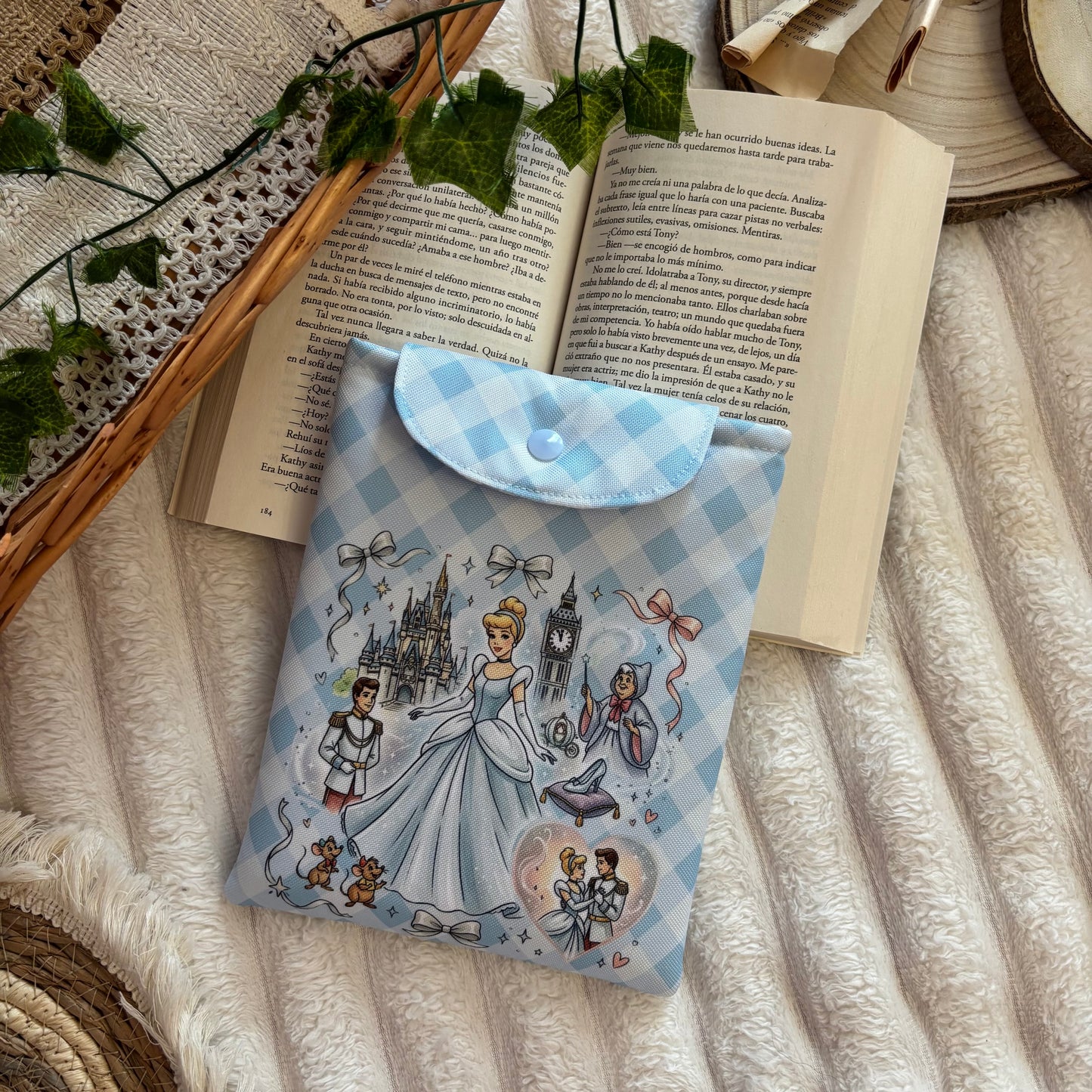 Funda kindle/kobo Cenicienta impermeable