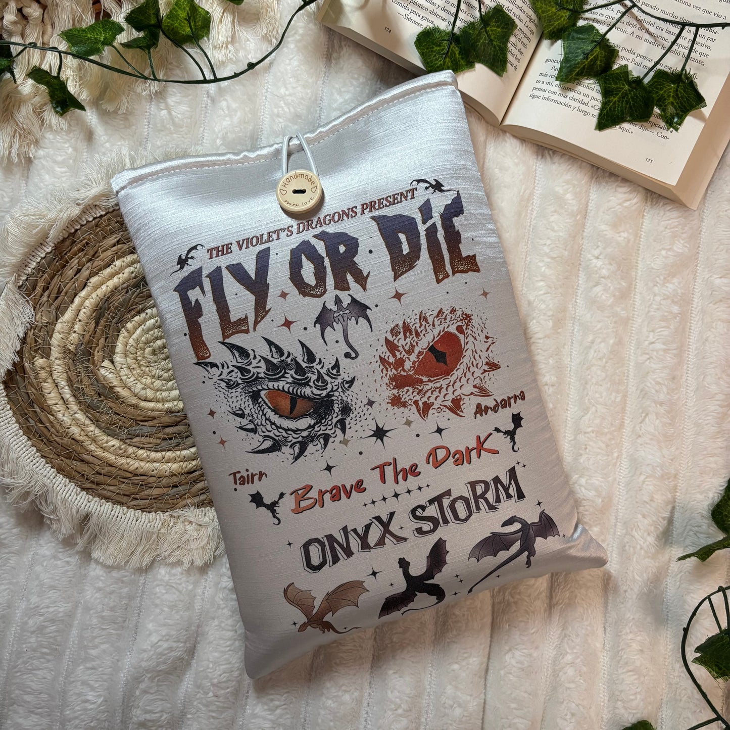 Funda literaria Fly or die