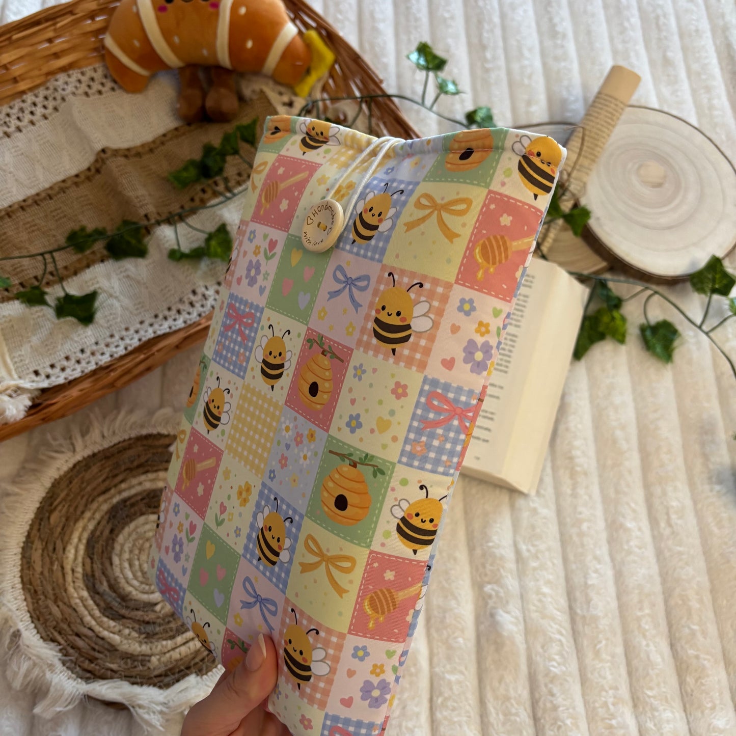 Funda literaria abejitas