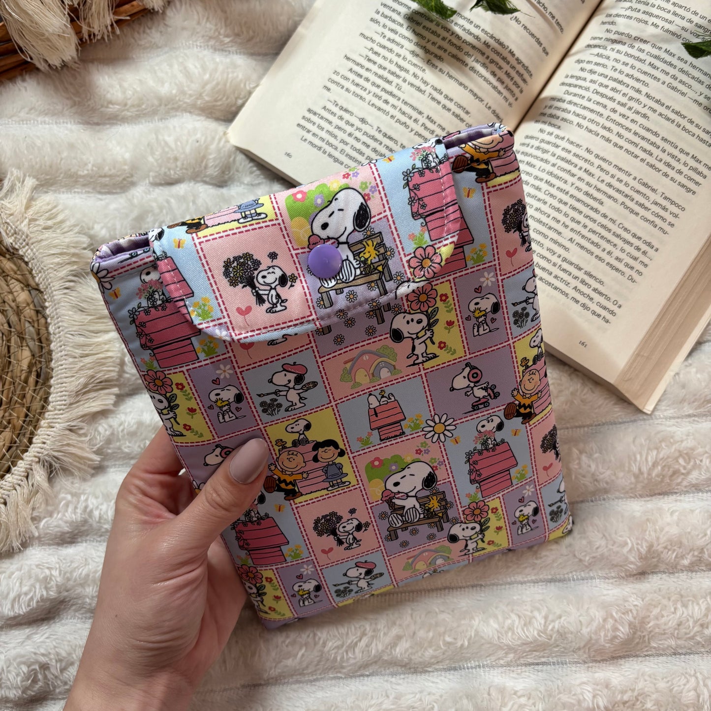 Funda kindle/kobo libra colour Snoopy en la vida