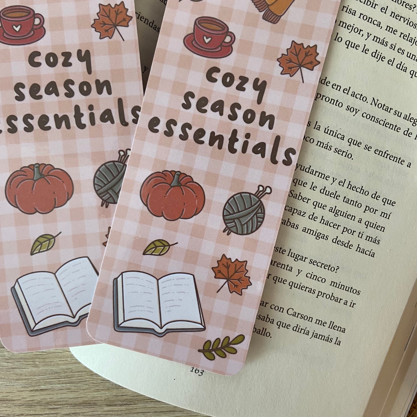 Marcapáginas Cozy season essentials