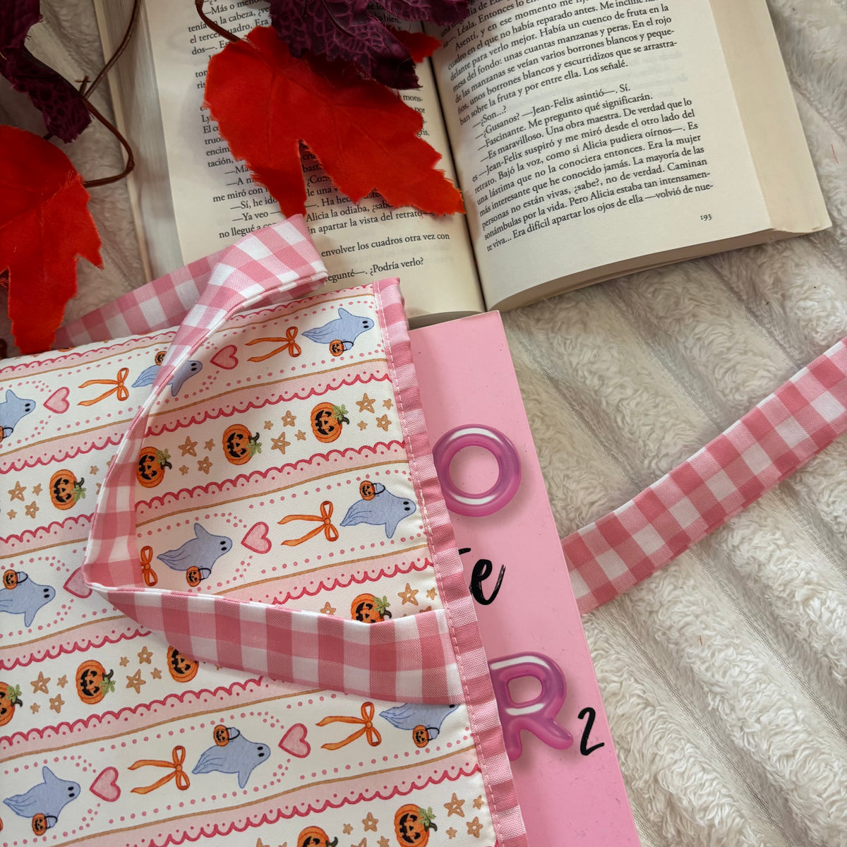 Funda literaria Spooky season