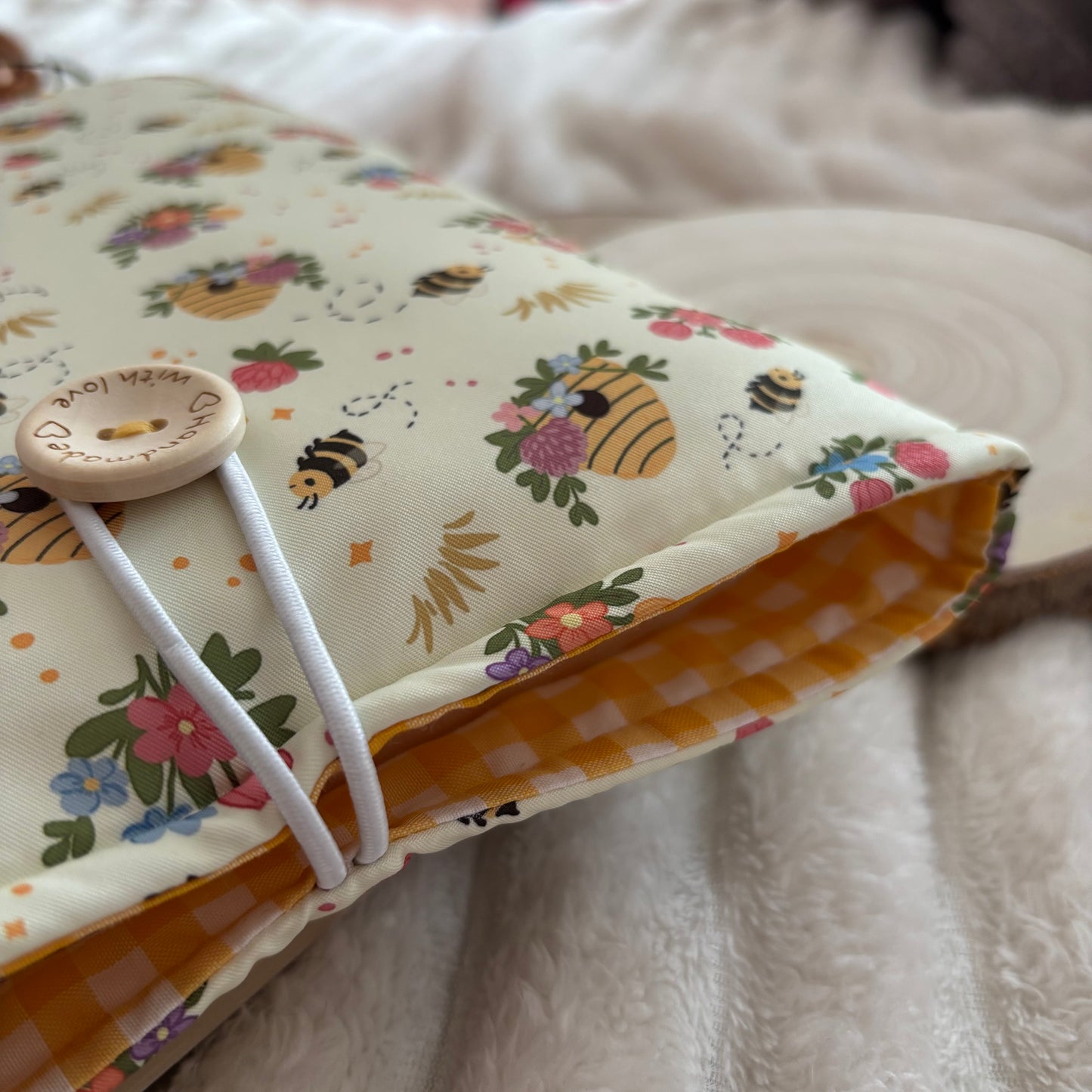 Funda literaria panel de abejas