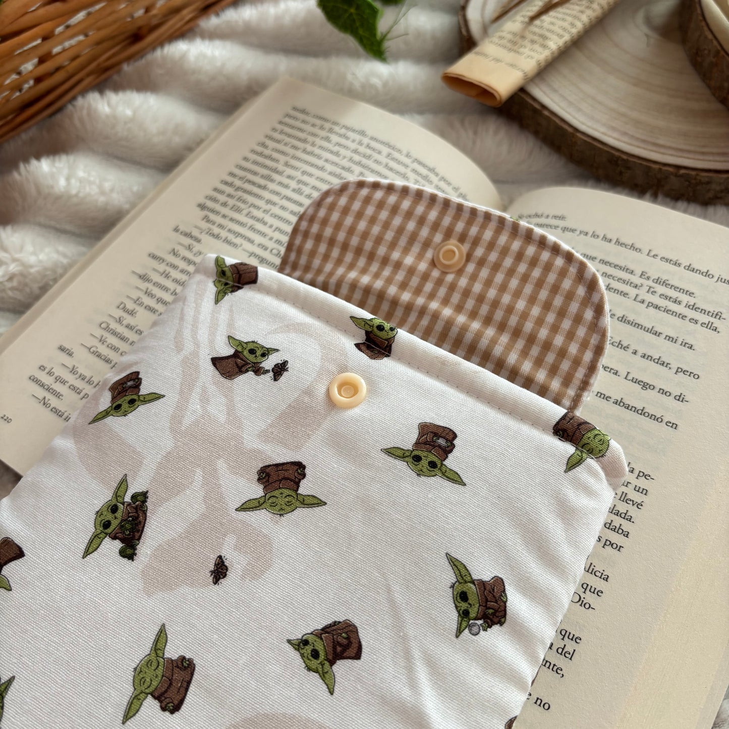 Funda para ebook Yoda