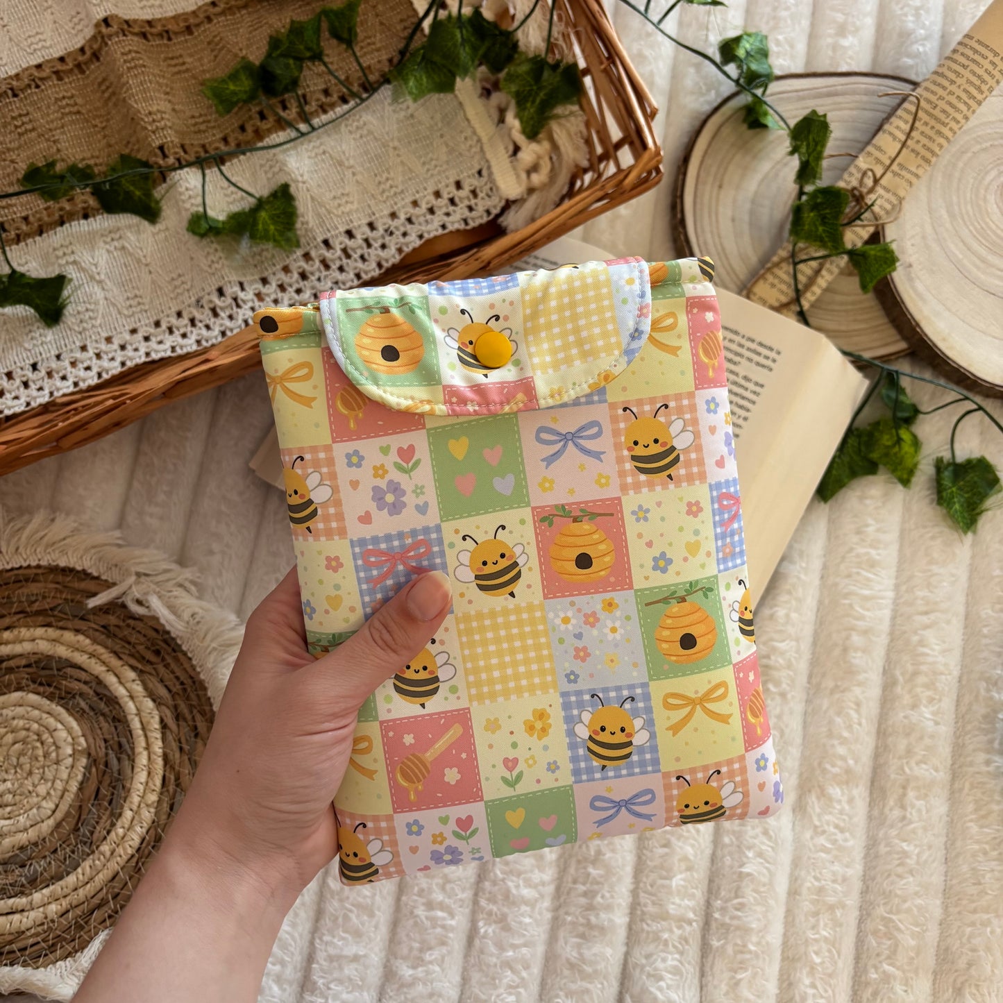 Funda kindle/kobo libra colour abejitas