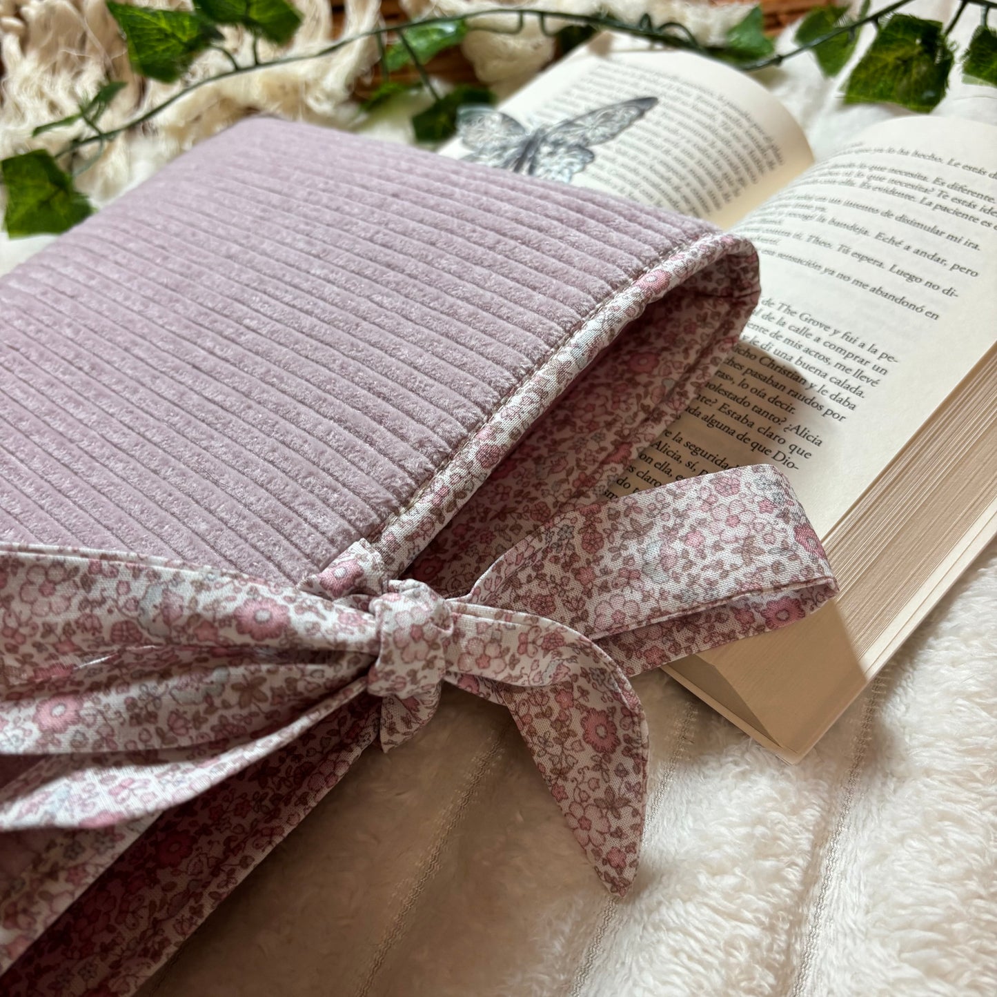 Funda literaria California de pana