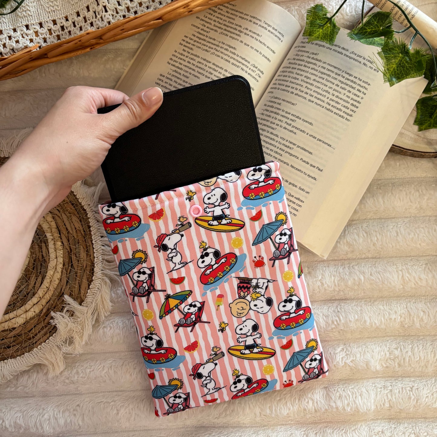 Funda kindle/kobo libra colour Snoopy veraniego impermeable